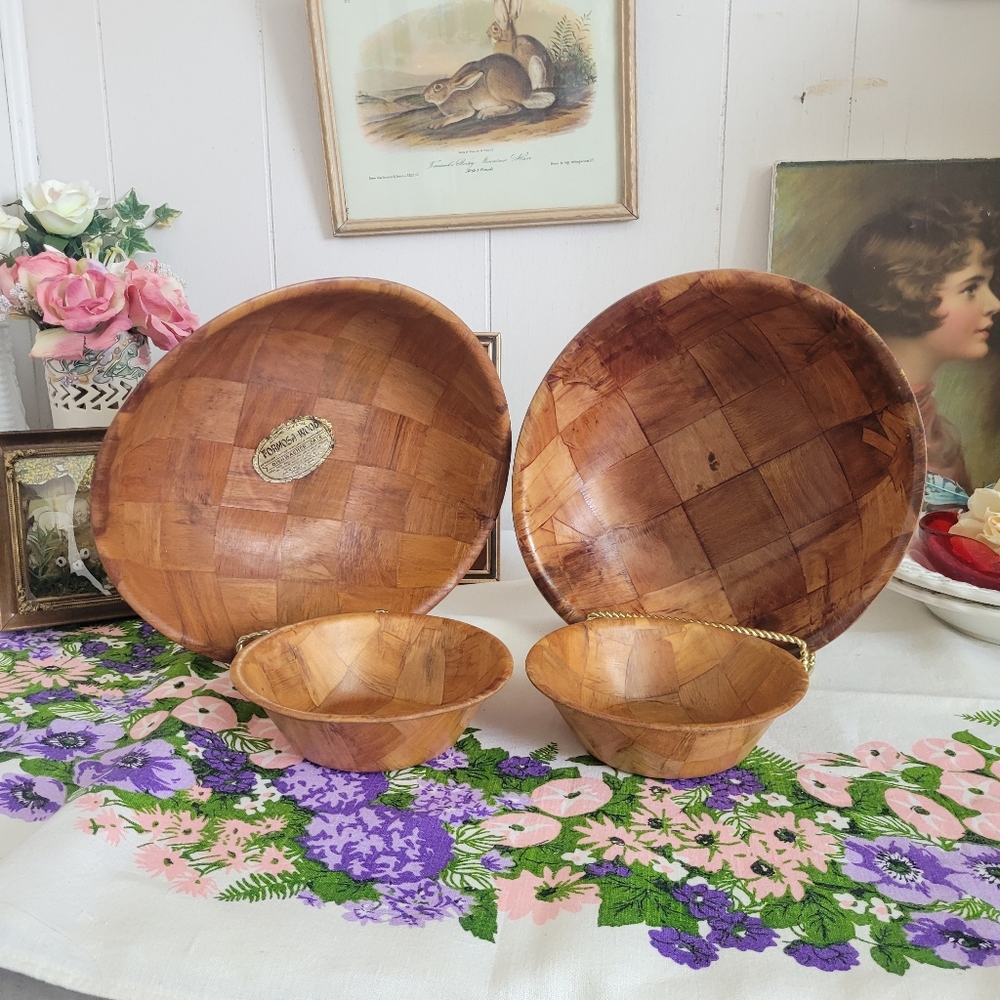 Vintage Formosh-Wood Bowl Set of 4